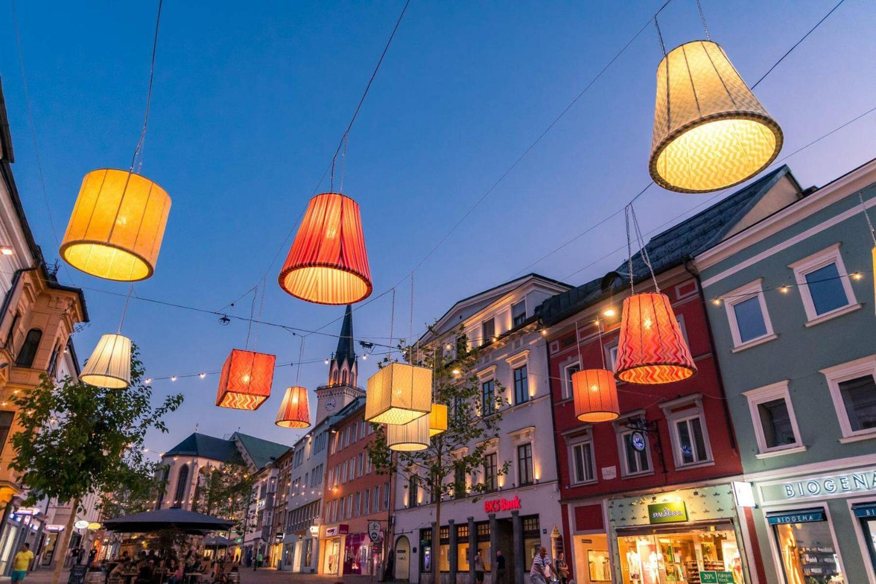 Hostel Lovely Rooms, City Center, Shared Bathroom, Windows To Corridor Villach Exterior photo