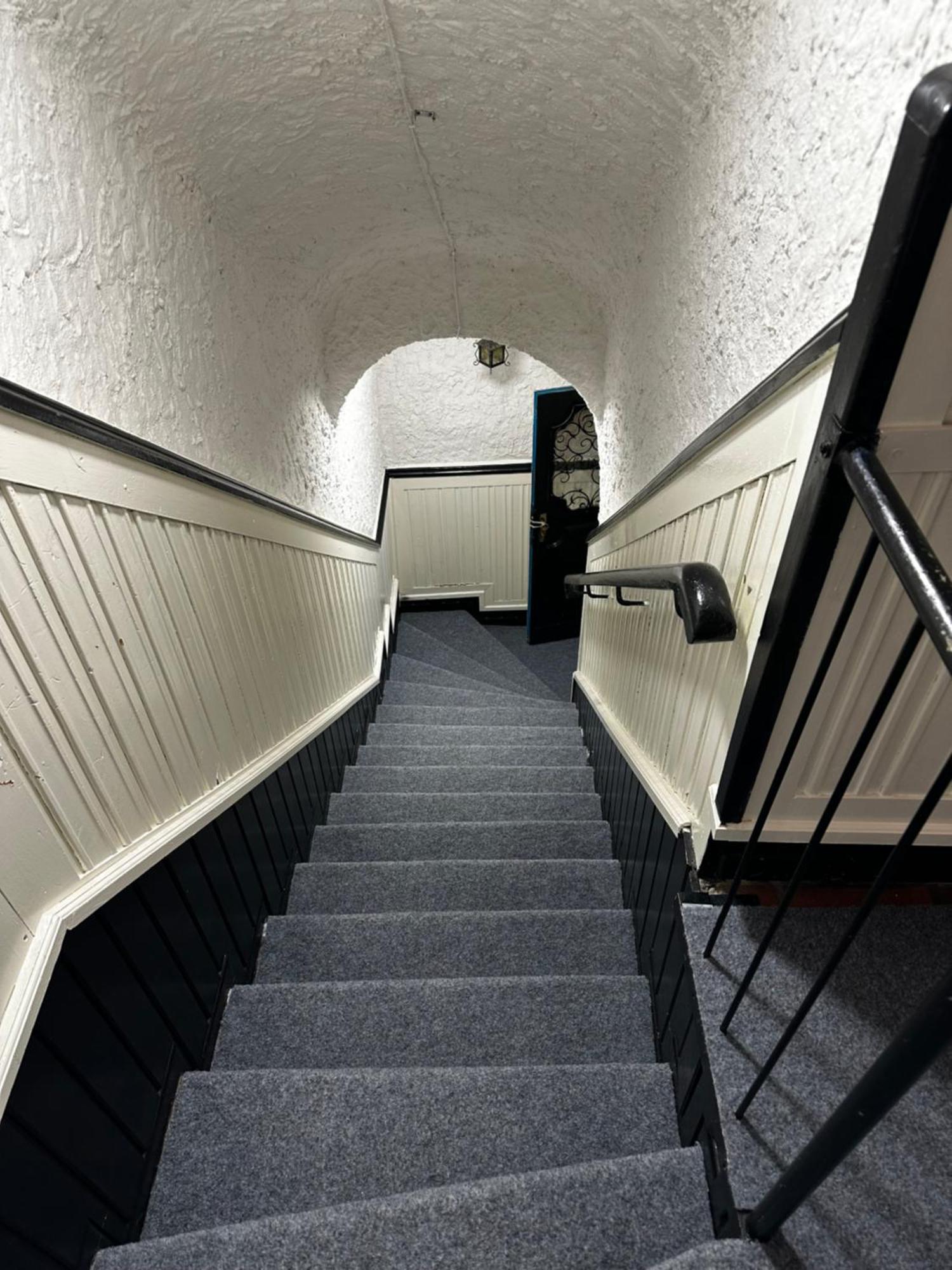 Hostel Lovely Rooms, City Center, Shared Bathroom, Windows To Corridor Villach Exterior photo